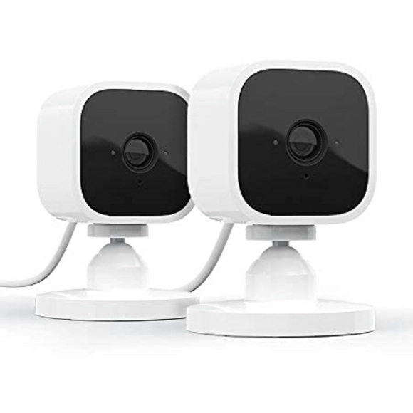Blink Mini - Compact indoor plug-in smart security camera,
1080p HD - Picture 2 of 5